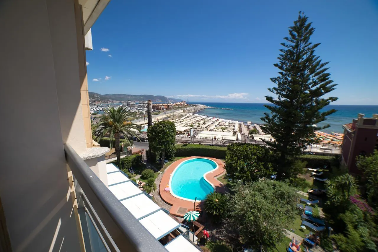 Hotel Garden Lido Loano 4*,