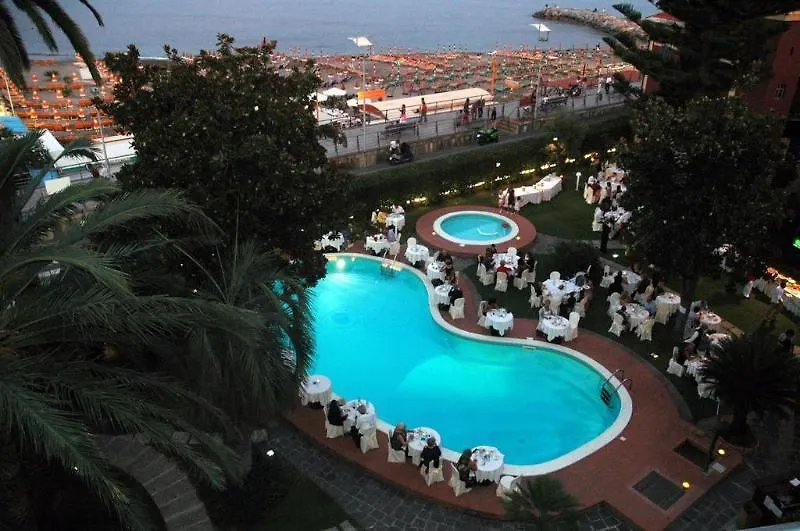 Hotel Garden Lido Loano Italië